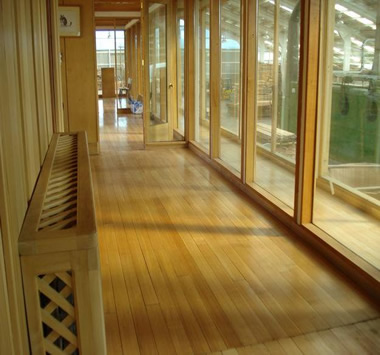 Piso en madera shihuahuaco semi-brillante