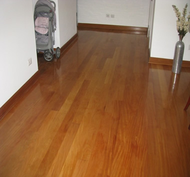 Piso en madera pumaquiro
